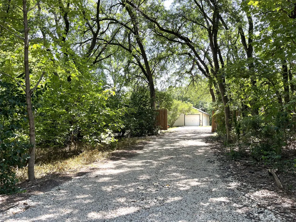 1229 Epps Road Palmer, TX 75152