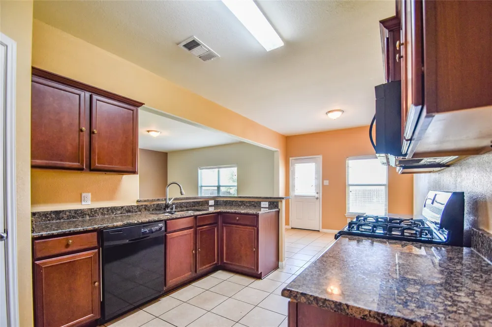 784 Keel Line Drive Crowley, TX 76036
