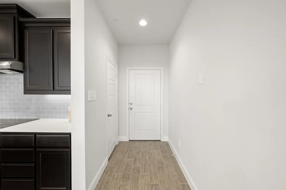 656 Sandiford Court Mansfield, TX 76063