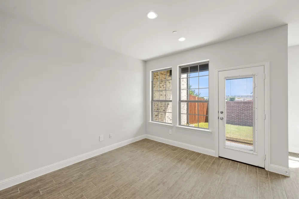 656 Sandiford Court Mansfield, TX 76063