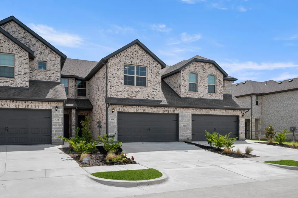 656 Sandiford Court Mansfield, TX 76063