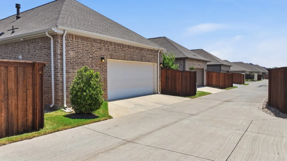 4772 Kings Garden Parkway Arlington, TX 76005