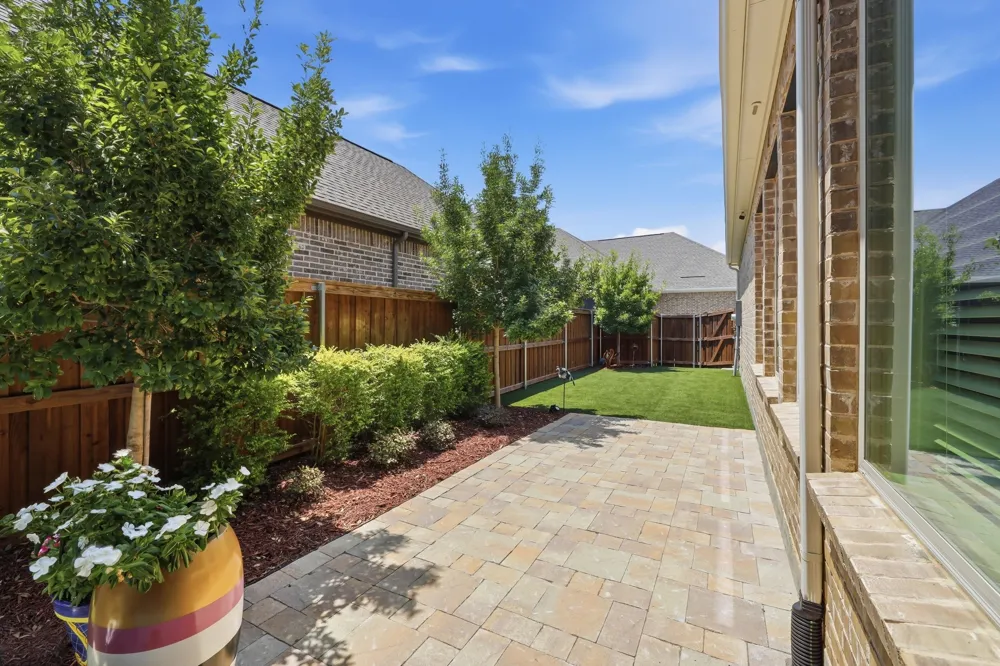 4772 Kings Garden Parkway Arlington, TX 76005