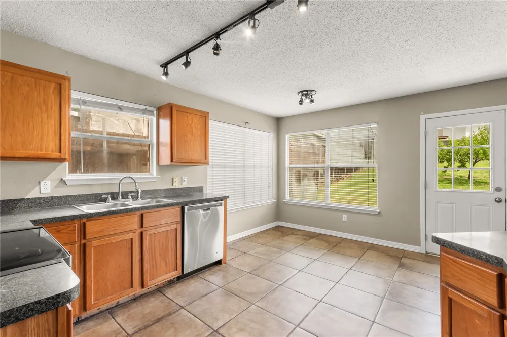3415 Elmwood Court Sachse, TX 75048