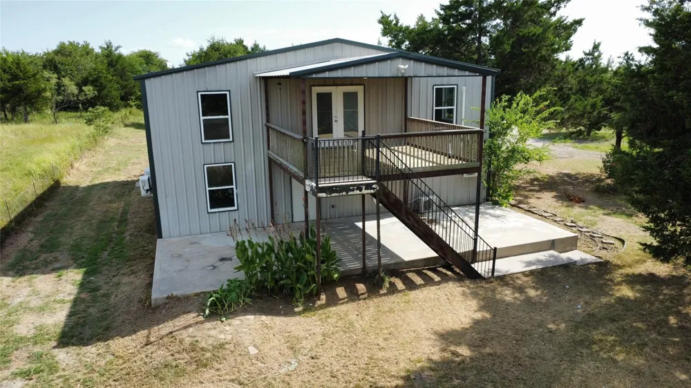 4126 County Road 4111 Campbell, TX 75422
