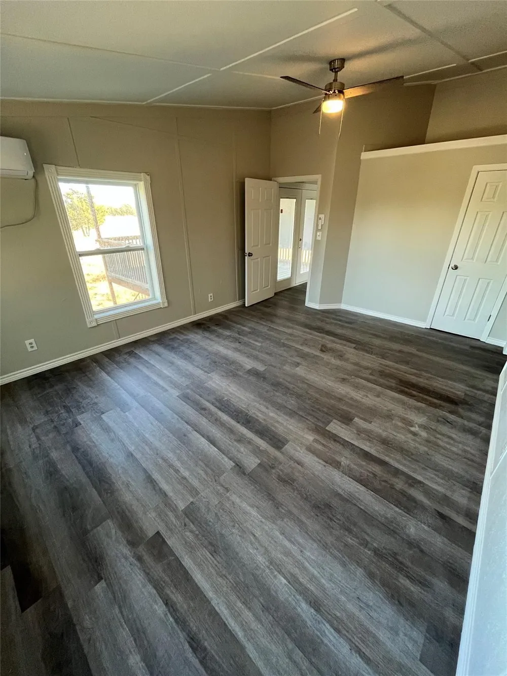 4126 County Road 4111 Campbell, TX 75422