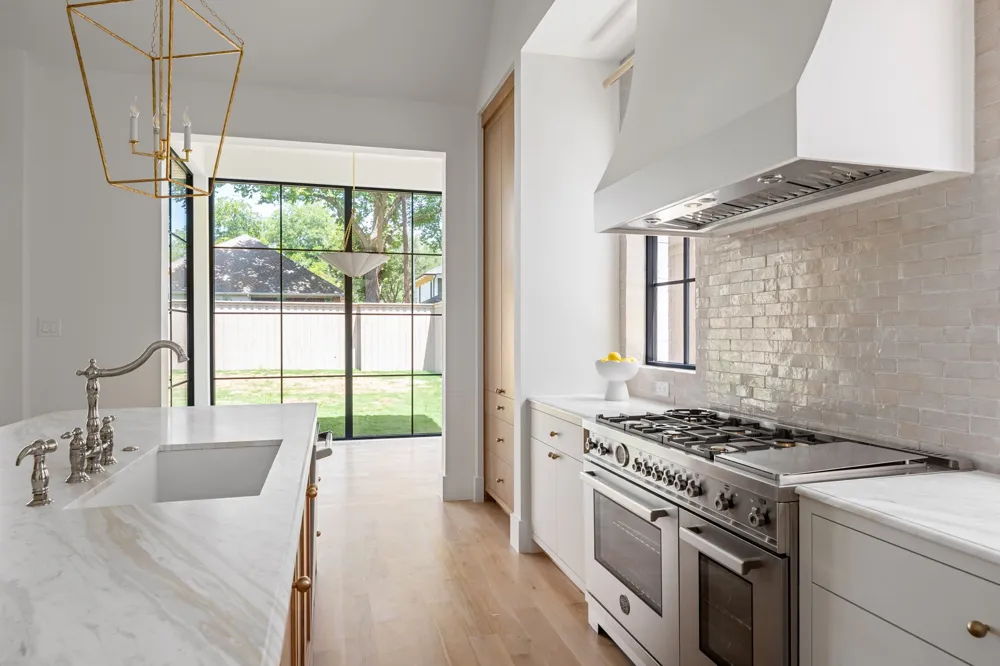 9027 Daytonia Avenue Dallas, TX 75218
