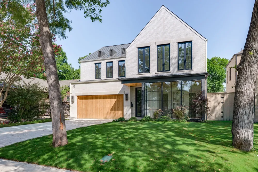 9027 Daytonia Avenue Dallas, TX 75218