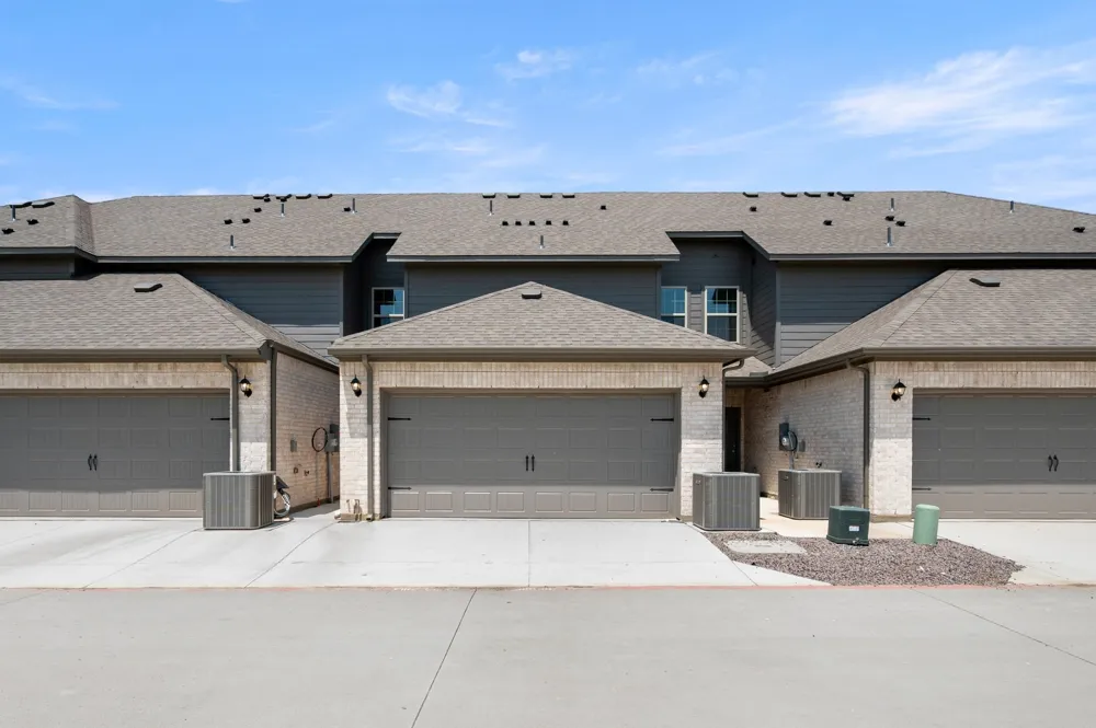 4504 Avion Drive Sanger, TX 76266