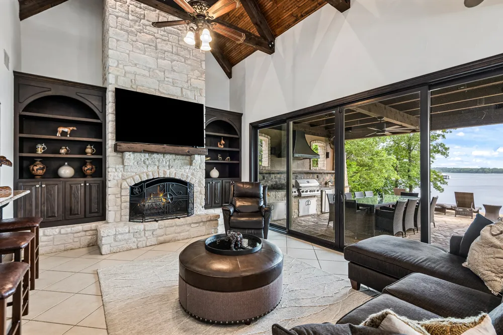 3637 County Road 4804 Athens, TX 75752