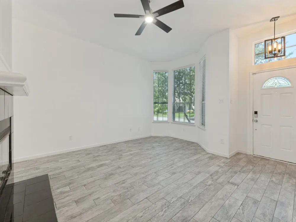 6913 Conestoga Drive Rowlett, TX 75089