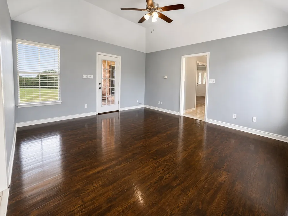177 County Road 4917 Newark, TX 76071