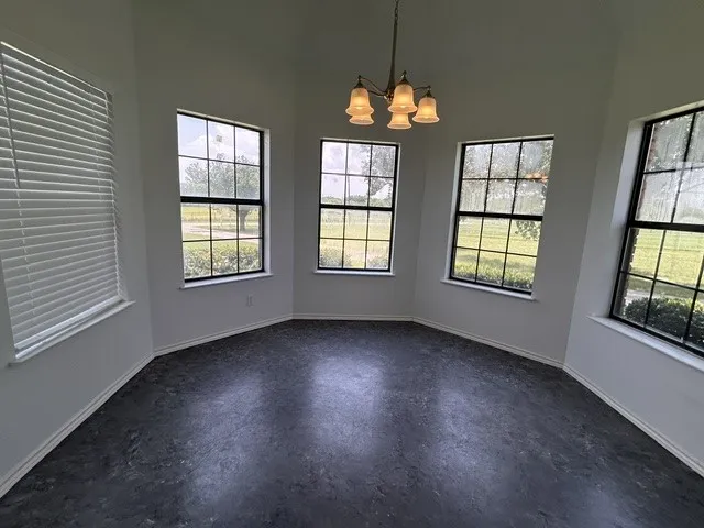177 County Road 4917 Newark, TX 76071