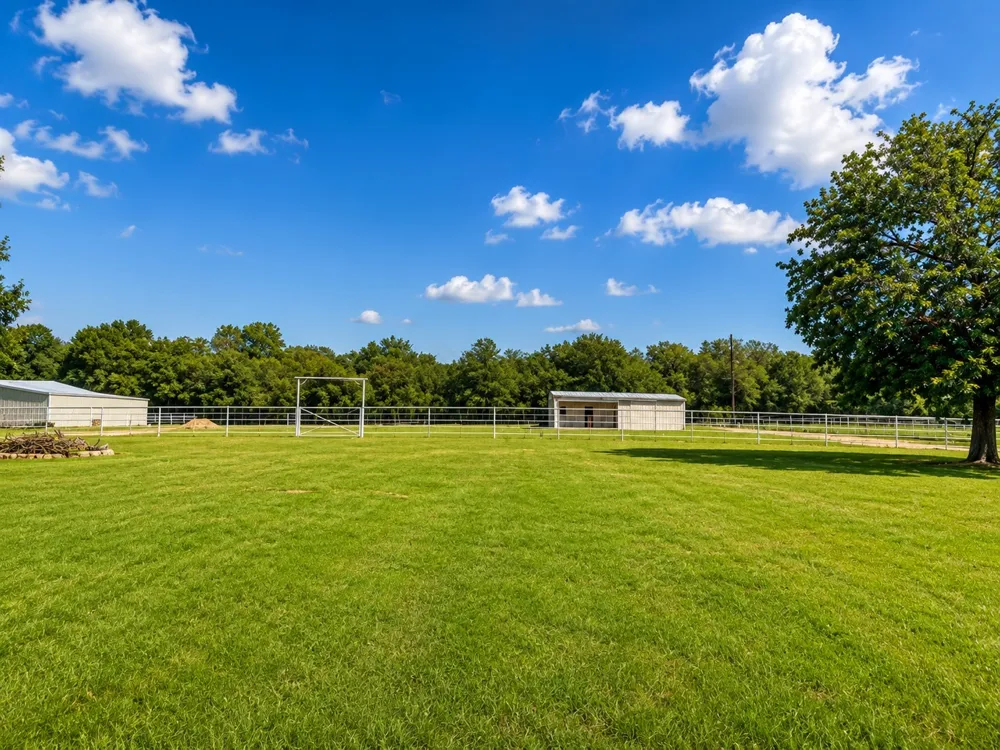 177 County Road 4917 Newark, TX 76071
