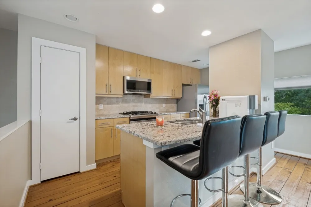 1211 Urban Lofts Drive Dallas, TX 75215