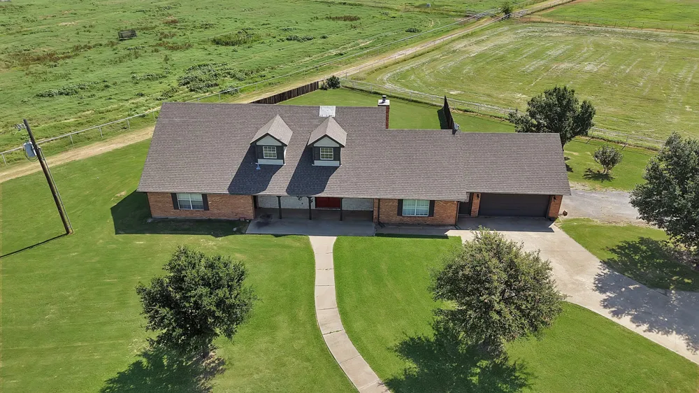 15135 E Fm 922 Tioga, TX 76271