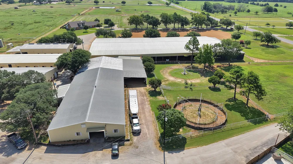 15135 E Fm 922 Tioga, TX 76271