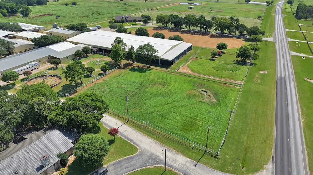 15135 E Fm 922 Tioga, TX 76271