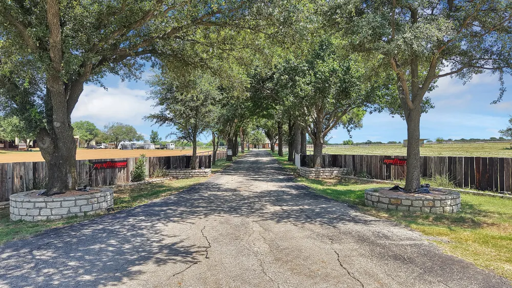 15135 E Fm 922 Tioga, TX 76271