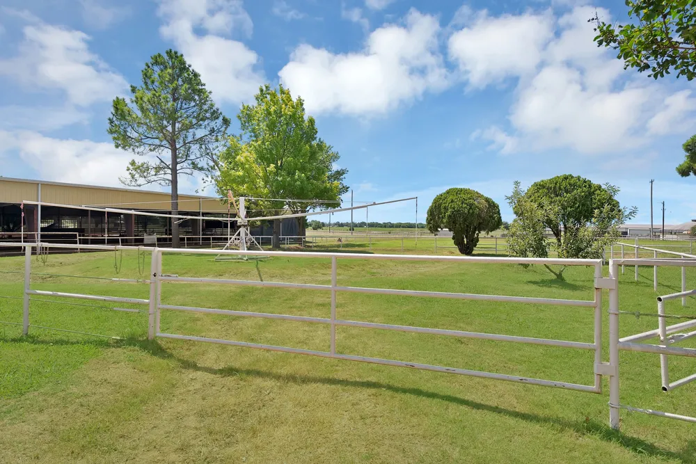 15135 E Fm 922 Tioga, TX 76271