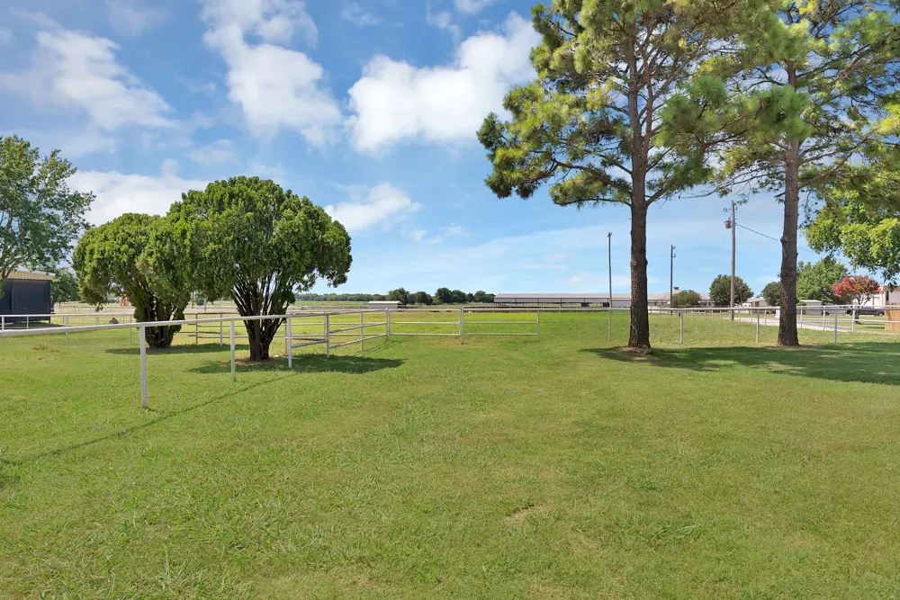 15135 E Fm 922 Tioga, TX 76271