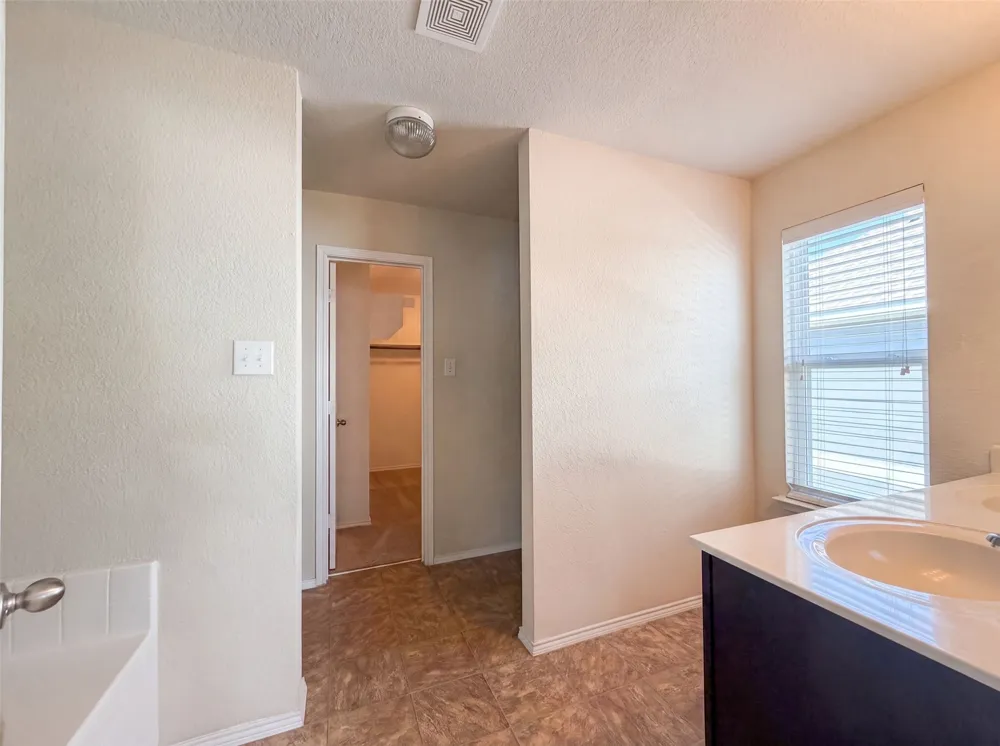 9201 Benevolent Court Providence Village, TX 76227