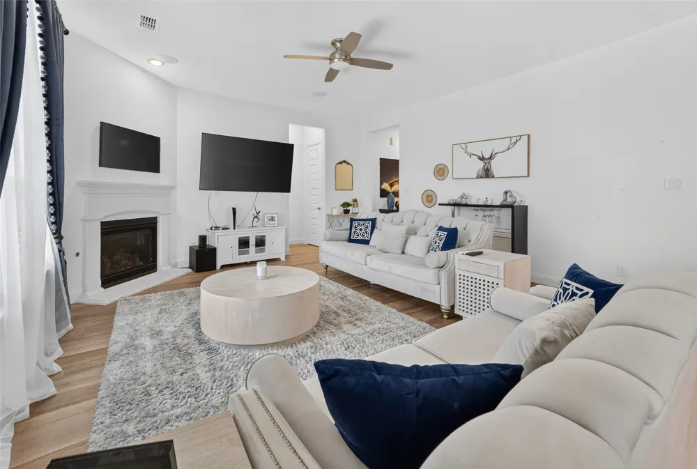 7223 Fallen Crest Lane Arlington, TX 76001