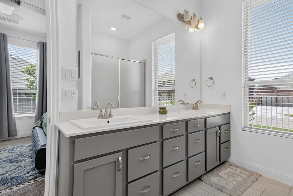7223 Fallen Crest Lane Arlington, TX 76001