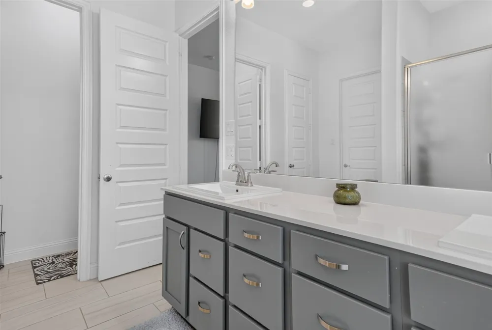 7223 Fallen Crest Lane Arlington, TX 76001