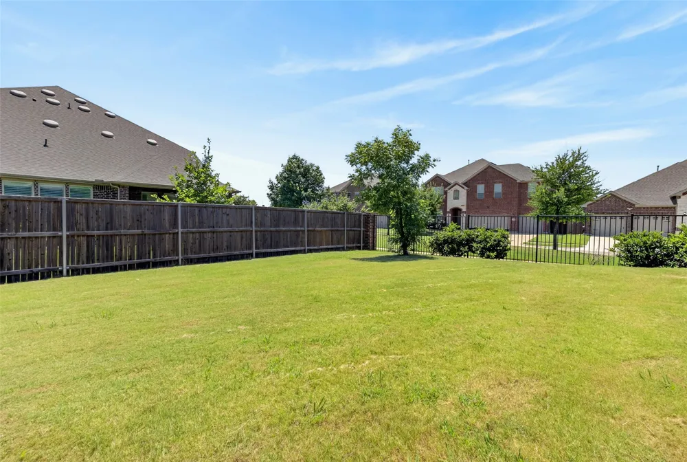7223 Fallen Crest Lane Arlington, TX 76001