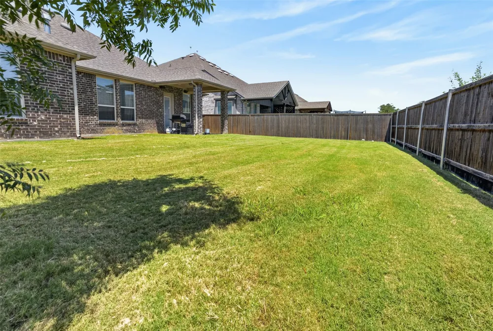 7223 Fallen Crest Lane Arlington, TX 76001