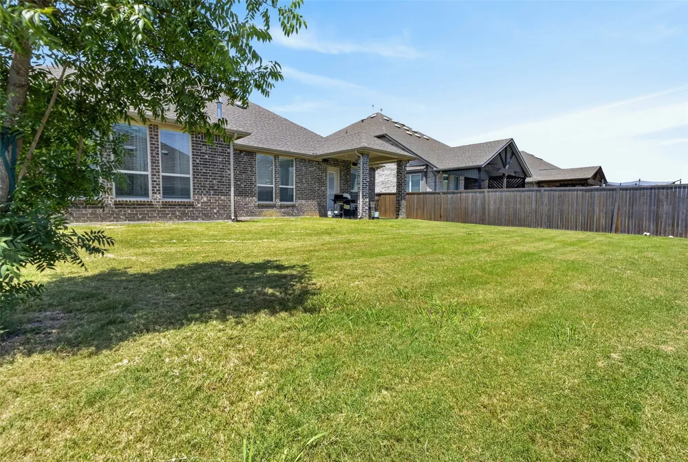 7223 Fallen Crest Lane Arlington, TX 76001