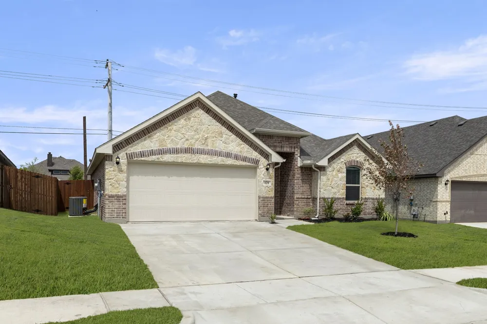 121 Whistling Duck Drive Balch Springs, TX 75181