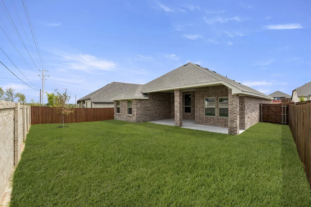121 Whistling Duck Drive Balch Springs, TX 75181
