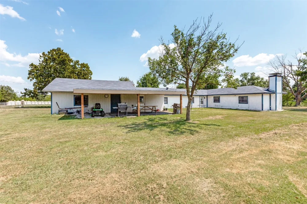 7400 County Road 131A Terrell, TX 75161