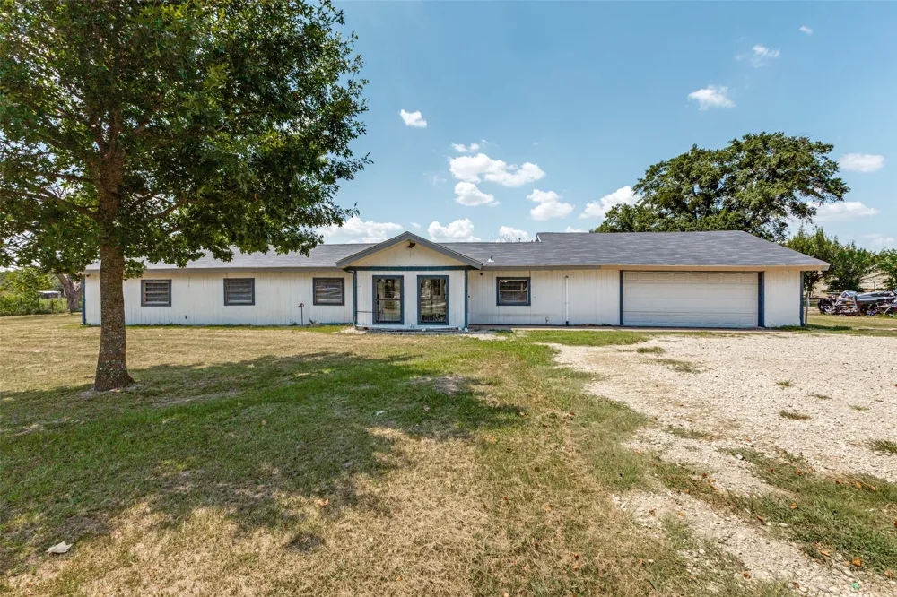 7400 County Road 131A Terrell, TX 75161