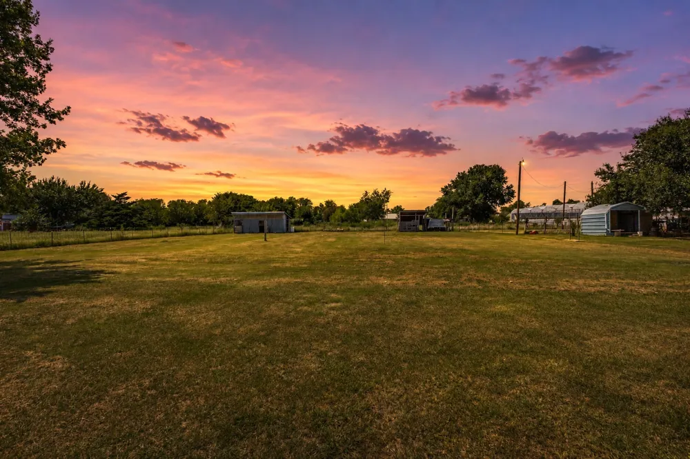 7400 County Road 131A Terrell, TX 75161
