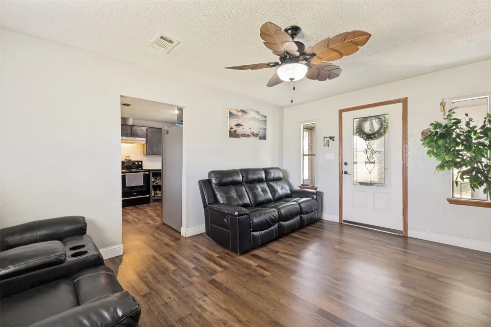 7400 County Road 131A Terrell, TX 75161