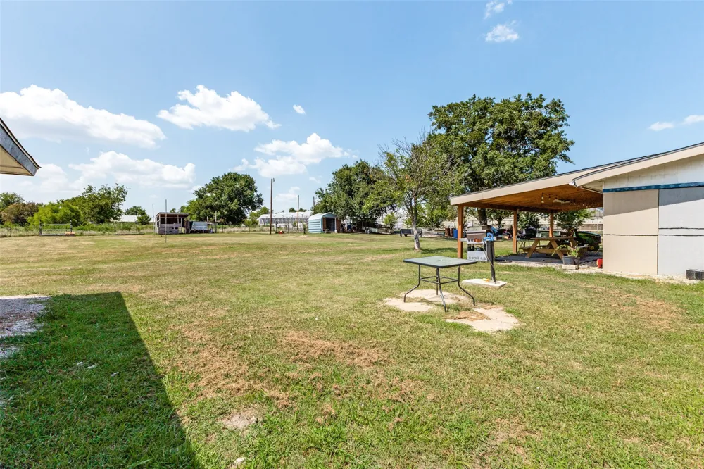 7400 County Road 131A Terrell, TX 75161