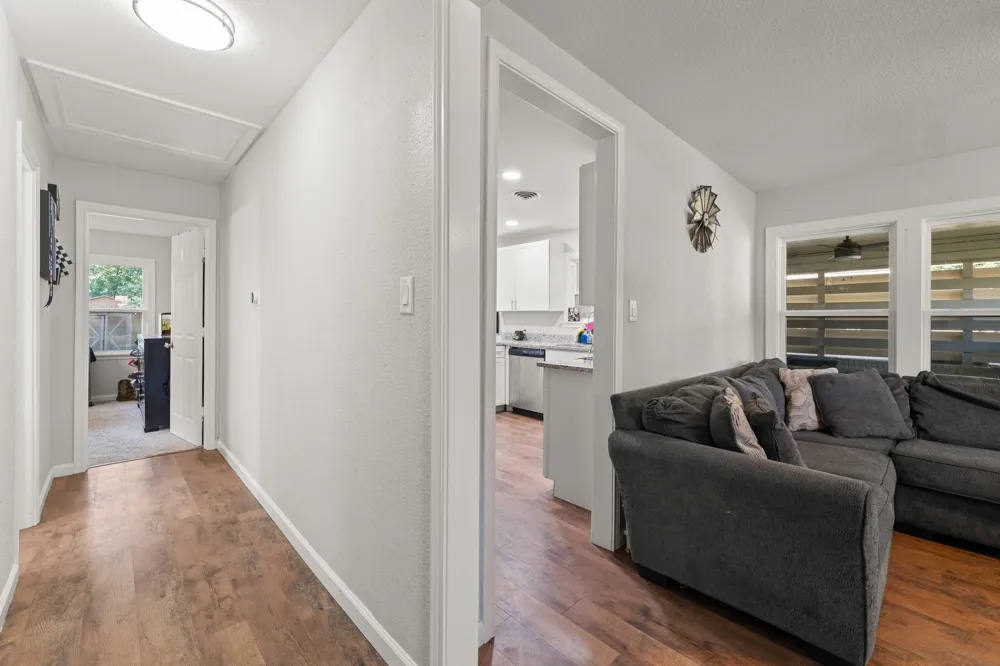 809 Phillips Street Cleburne, TX 76033