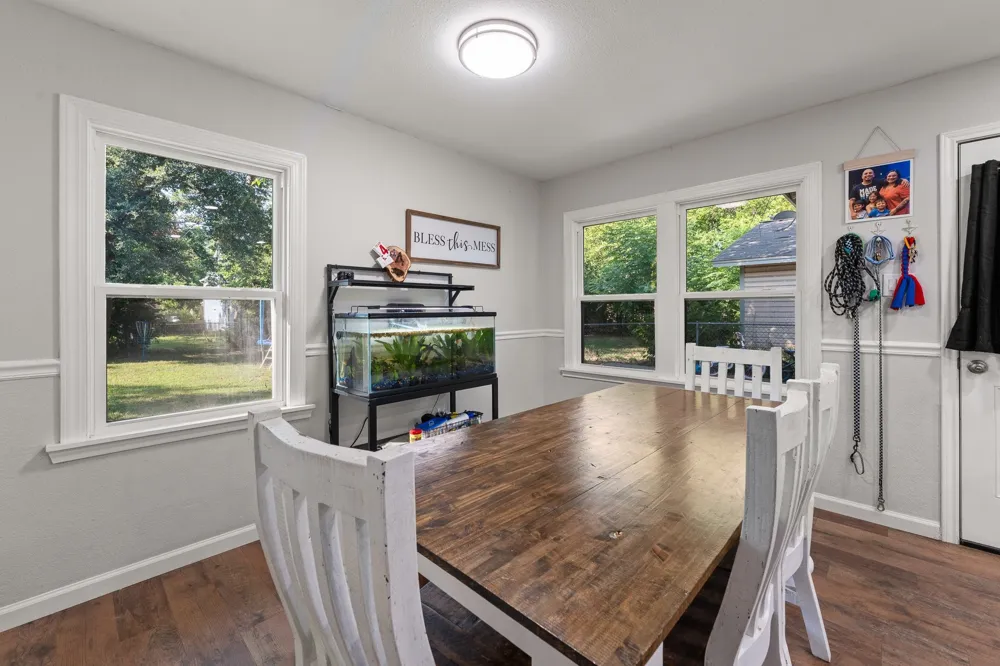 809 Phillips Street Cleburne, TX 76033