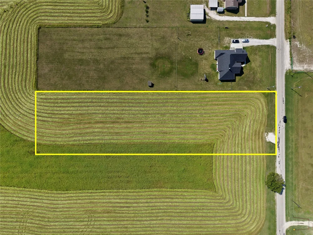 10319 County Road 418 Grandview, TX 76050