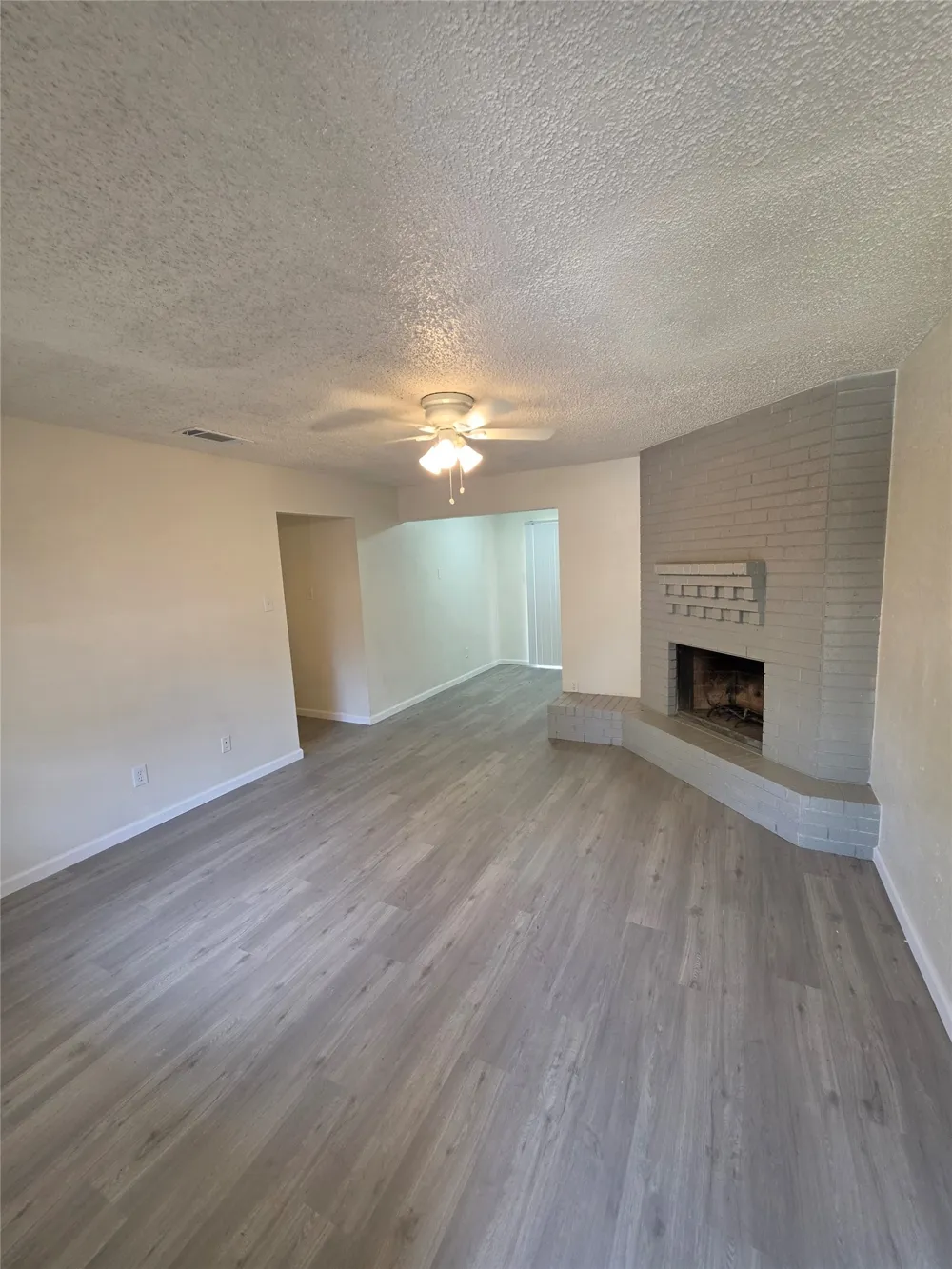 216 Tejas Drive Glenn Heights, TX 75154