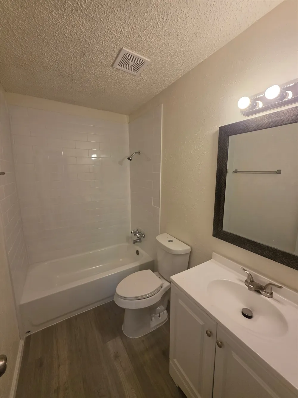216 Tejas Drive Glenn Heights, TX 75154