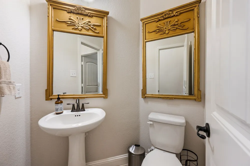 7216 E Nirvana Circle North Richland Hills, TX 76182