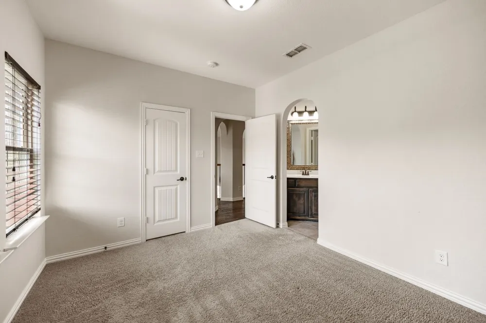 7216 E Nirvana Circle North Richland Hills, TX 76182