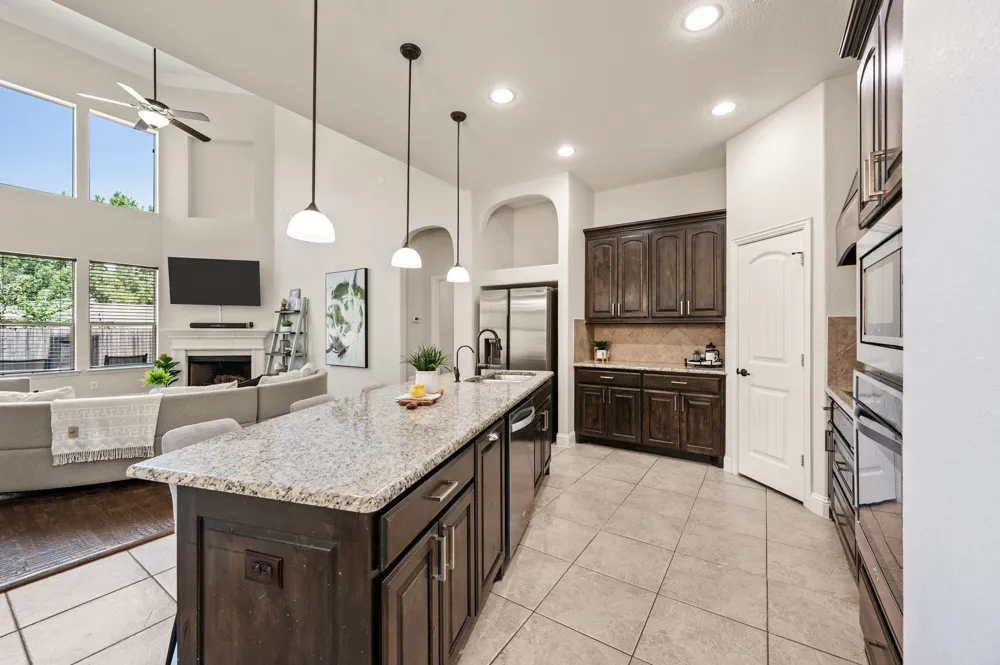 7216 E Nirvana Circle North Richland Hills, TX 76182
