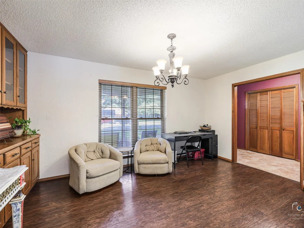 6404 Suncrest Court North Richland Hills, TX 76180