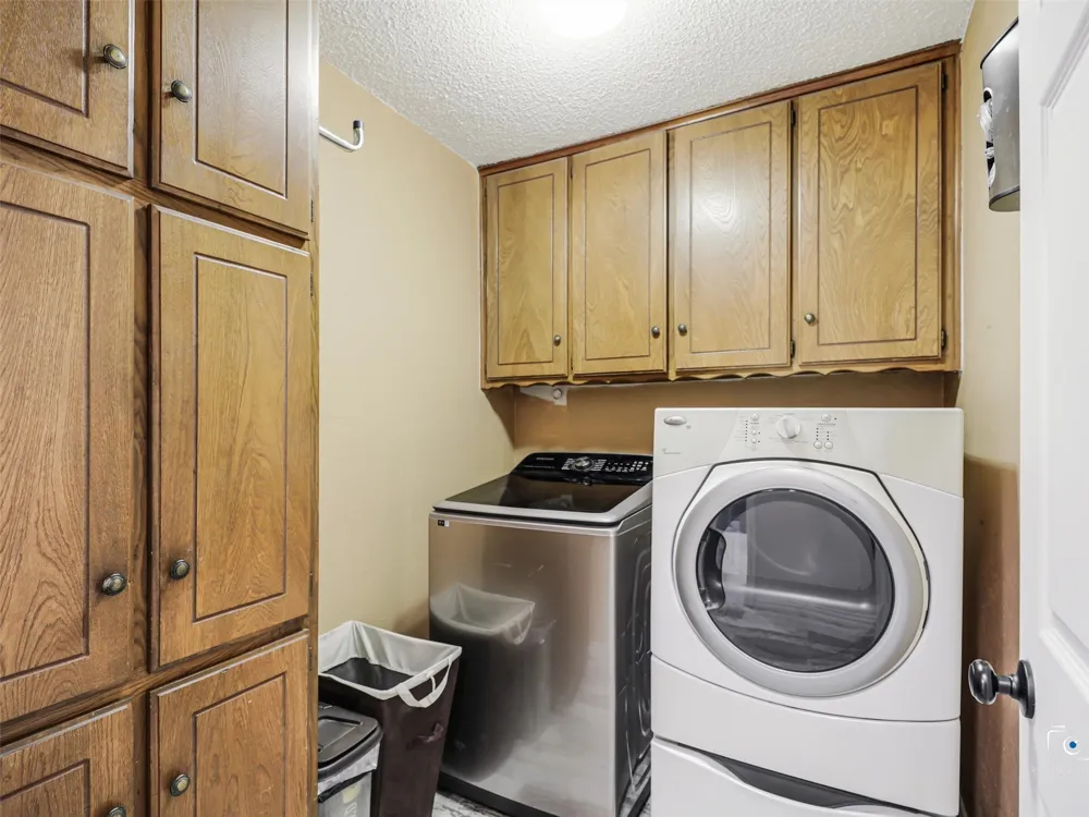 6404 Suncrest Court North Richland Hills, TX 76180