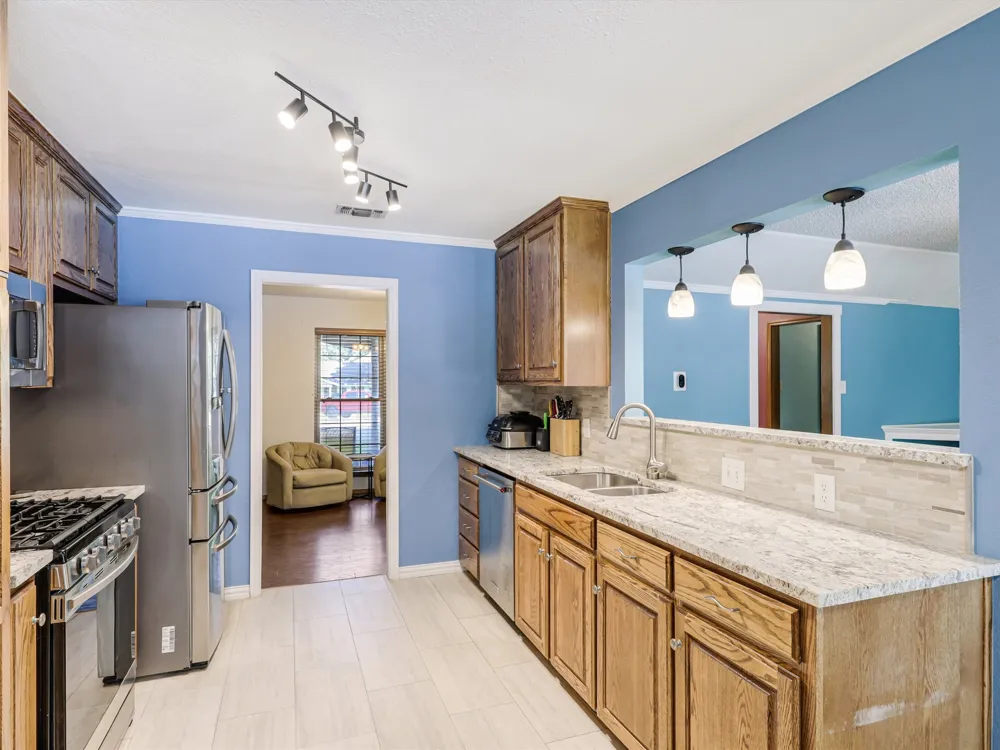 6404 Suncrest Court North Richland Hills, TX 76180